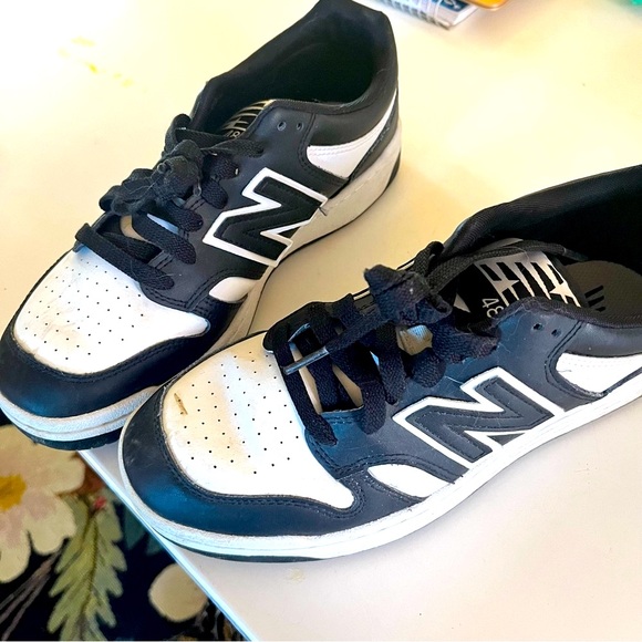 New Balance Black and White Retro Sneakers - Picture 3 of 4